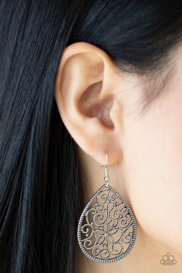 Tour de Garden - Silver Floral Filigree Teardrop Earrings